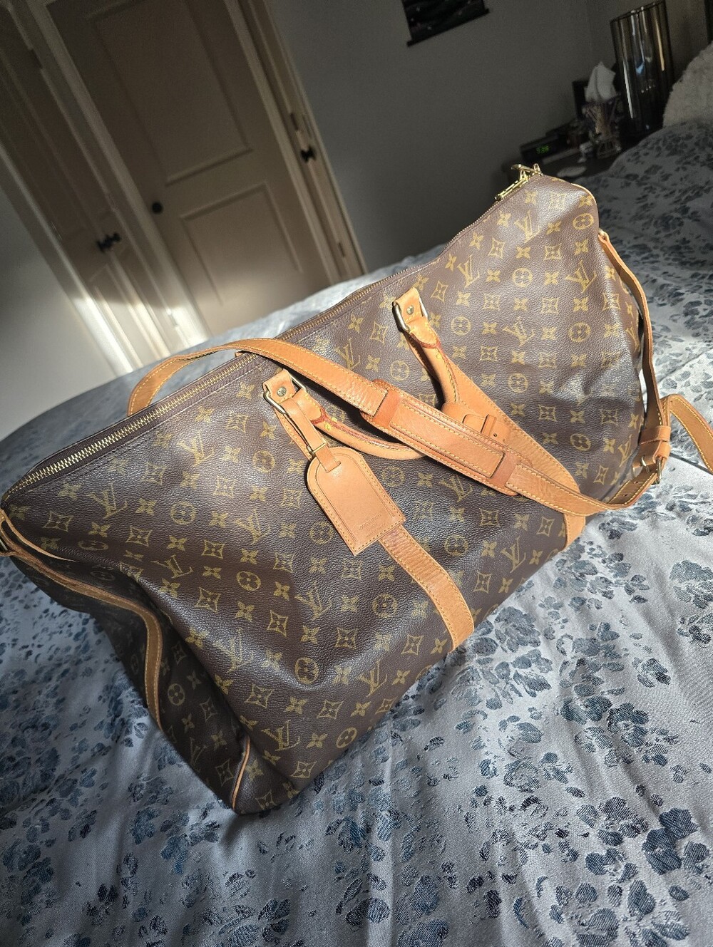 Authentic Louis Vuitton Monogram Keepall Bandouliere Bag 60cm